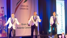 Grain SA celebrated the cream of the country’s grain producing crop during a prestigious gala awards evening, held at The Theatre on the Track in Midrand on Friday, 13 October 2017