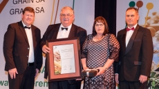 Grain SA celebrated the cream of the country’s grain producing crop during a prestigious gala awards evening, held at The Theatre on the Track in Midrand on Friday, 13 October 2017