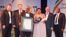 Grain SA celebrated the cream of the country’s grain producing crop during a prestigious gala awards evening, held at The Theatre on the Track in Midrand on Friday, 13 October 2017