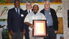 Victor Mongoato, Vice Chairperson, Grain SA; Jannie de Villiers, CEO, Grain SA; Enoch Khumalo, Grain SA/ABSA Subsistence Farmer of the Year; Ernst Janovsky, Head: ABSA AgriBusiness